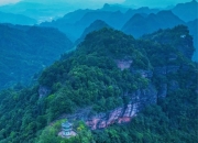 开运体育登录-决胜之战惊心动魄，豪强对决引人入胜