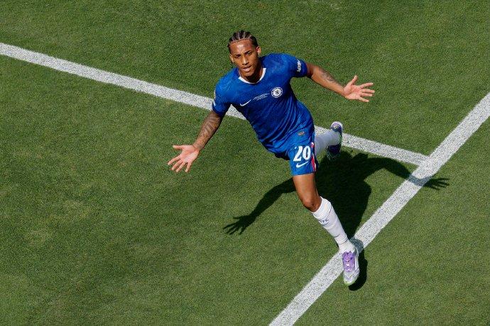 开云体育登录入口-关于世俱杯-帕尔默2射1传佩德罗破门切尔西3-0巴黎夺冠军的信息
